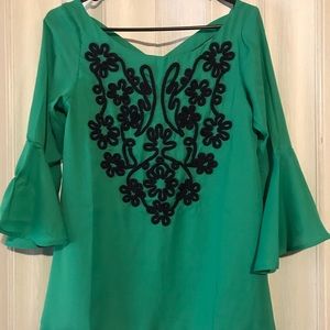 ISO ISO ISO THIS JUDITH MARCH TOP IN A LARGE